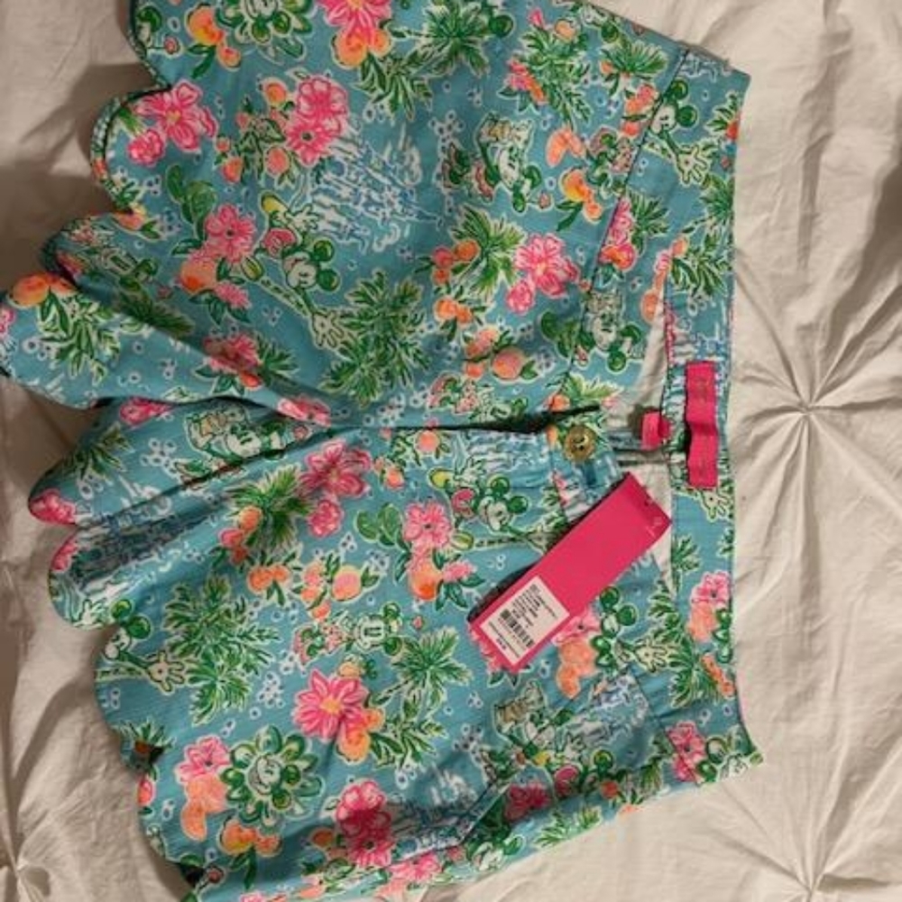 Mickey and Minnie Lilly pulitzer scalloped shorts SOLD OUT